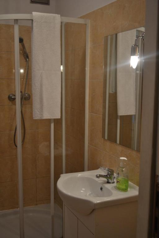 Apartment Mariacki Tower Krakow Dış mekan fotoğraf